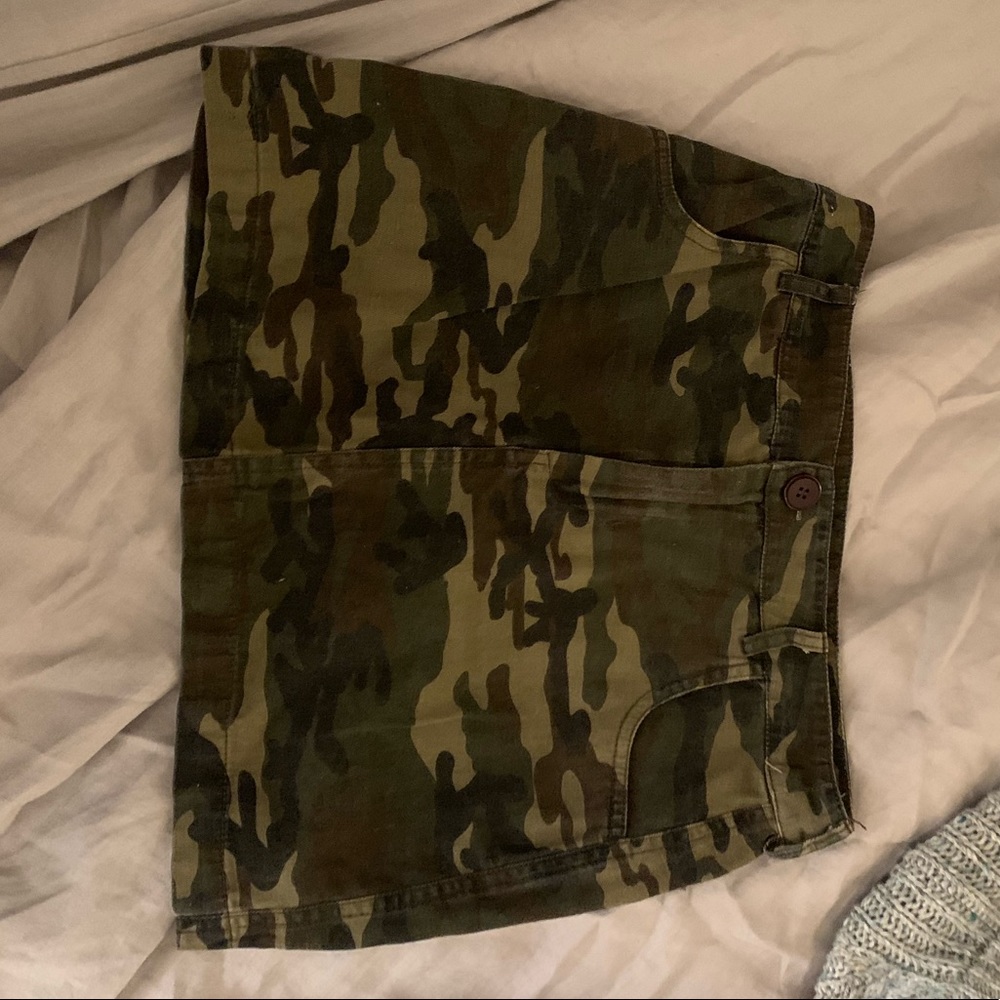 camo mini skirt